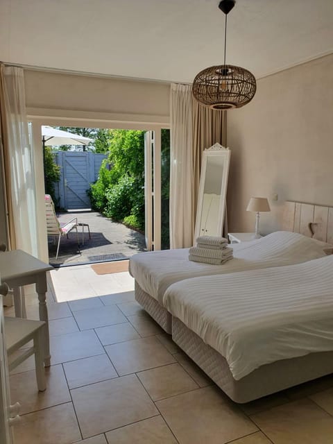 Studio Broeckestraat 12 Apartment in Oostkapelle