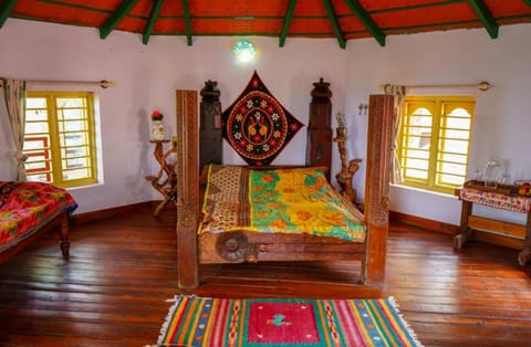 Bed, Living room, Bedroom