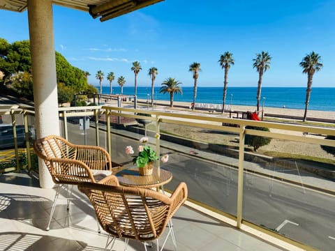 View (from property/room), Balcony/Terrace, Sea view