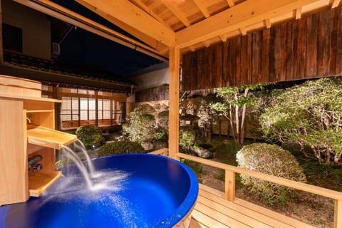 Garden, Hot Tub, Garden view