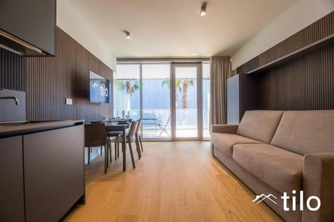 Communal lounge/ TV room, TV and multimedia, Kitchen or kitchenette, Living room, Seating area, Dining area, minibar