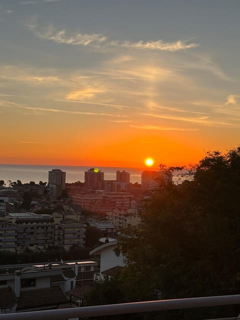 City view, Sea view, Sunrise
