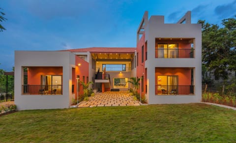 Property building, Day