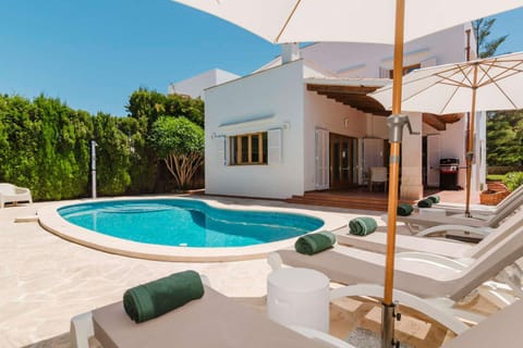 Balcony/Terrace, Pool view, Swimming pool, Swimming pool, sunbed