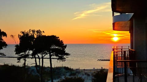 View (from property/room), Balcony/Terrace, Sea view, Sunset