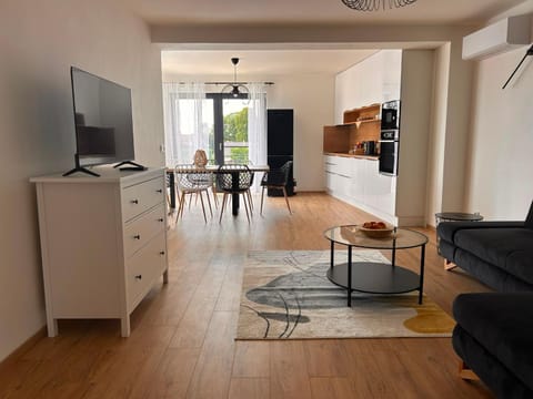 Communal lounge/ TV room, Kitchen or kitchenette