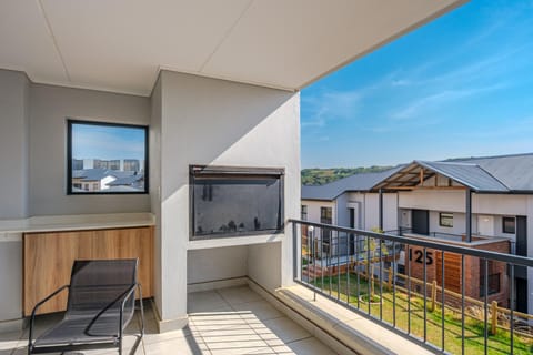 Property building, Patio, Day, Natural landscape, BBQ facilities, BBQ facilities, View (from property/room), Balcony/Terrace