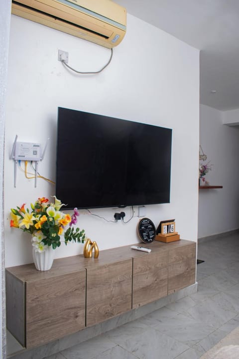 Communal lounge/ TV room, TV and multimedia
