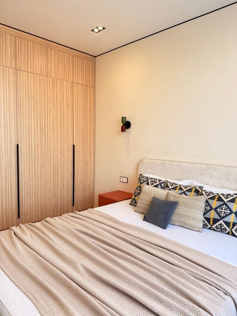 Bed, Photo of the whole room, Bedroom, wardrobe
