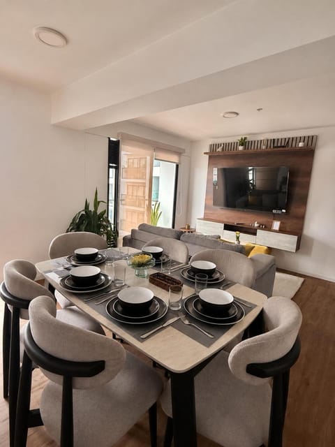 Living room, Dining area