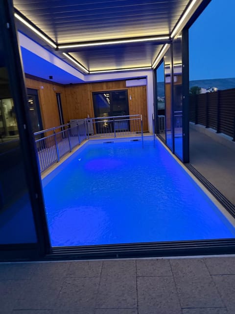 Night, Swimming pool