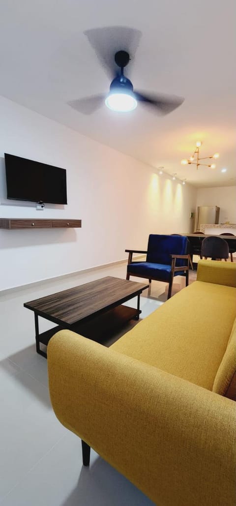 Communal lounge/ TV room