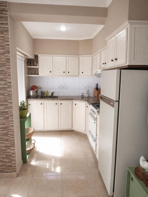 Kitchen or kitchenette, oven
