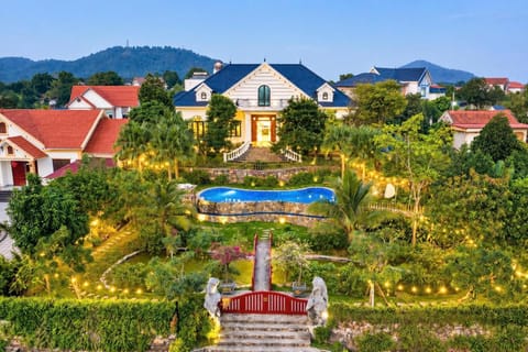 Property building, Day, Natural landscape