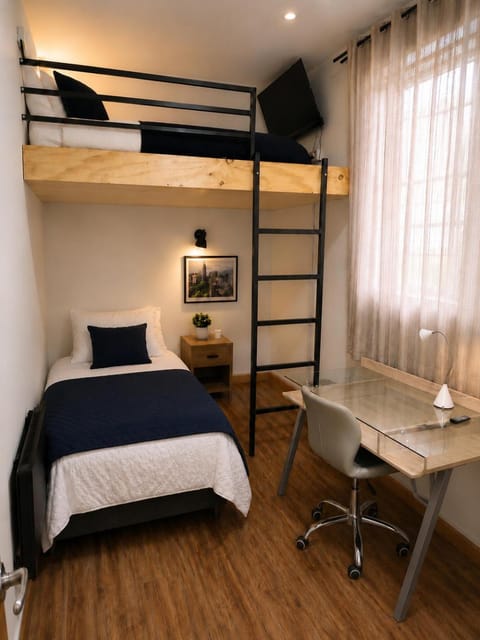 Shower, Bed, Bathroom, TV and multimedia, Photo of the whole room, Seating area, Dining area, Bedroom, Guests, Street view, Area and facilities, bunk bed, Quiet street view, Bath, flat iron, furniture, hair dryier, heating, internet, microwave, oven, stove, toaster, towels, wardrobe, washing machine, dryer, kitchen