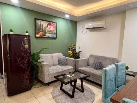 Living room, Food