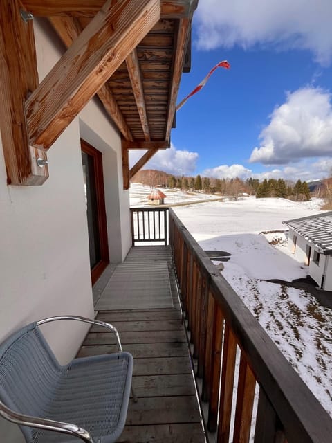 Patio, Day, Natural landscape, Winter, View (from property/room), Balcony/Terrace