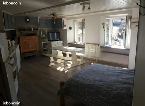 Property building, Living room, Bedroom