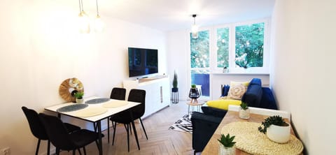 TV and multimedia, Balcony/Terrace, Living room, Dining area
