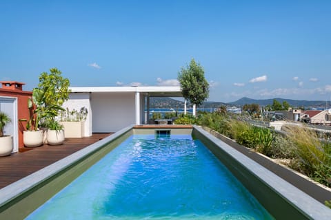 Day, Natural landscape, Pool view, Swimming pool