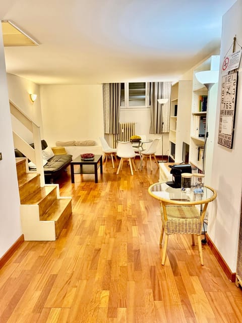 Living room, Seating area, Dining area
