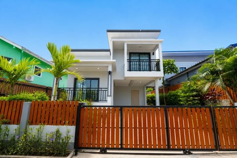 Property building, Balcony/Terrace
