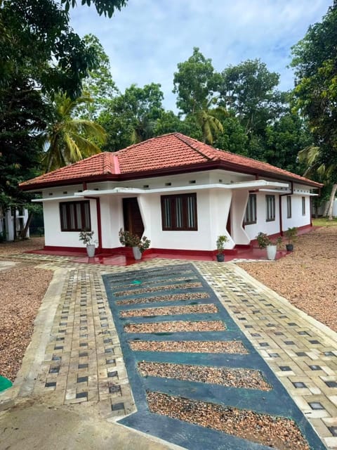 Property building, Day, Garden, Garden view