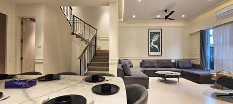 Living room, Dining area