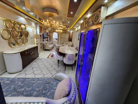 Restaurant/places to eat, Living room, Banquet/Function facilities, Seating area