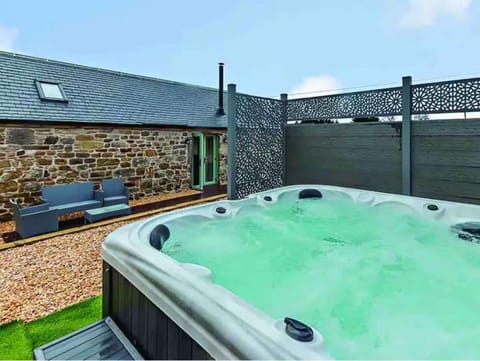 Day, Hot Tub