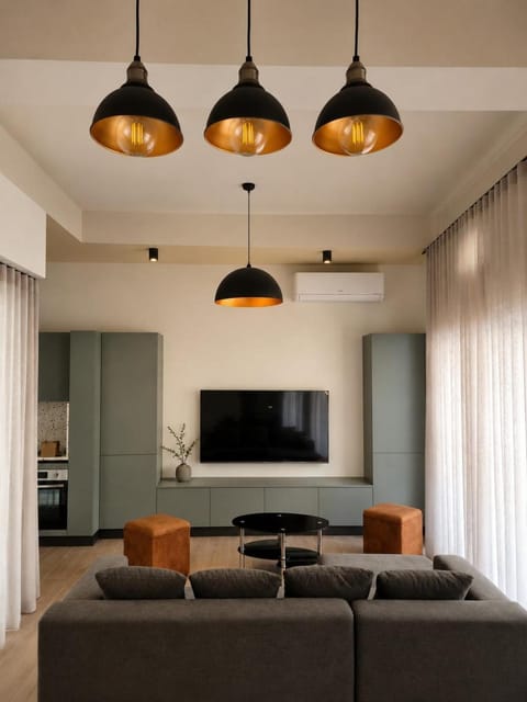 Communal lounge/ TV room, TV and multimedia, Living room, Seating area, Evening entertainment