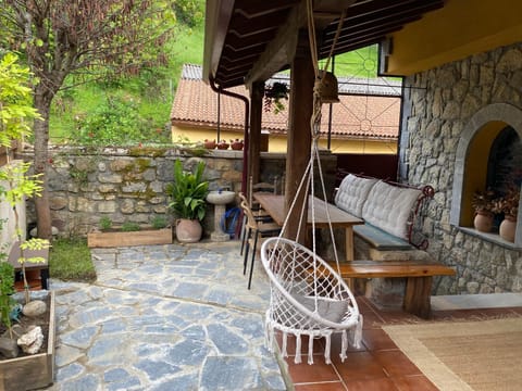 Patio, Off site, Natural landscape, Garden, Dining area, Mountain view, River view