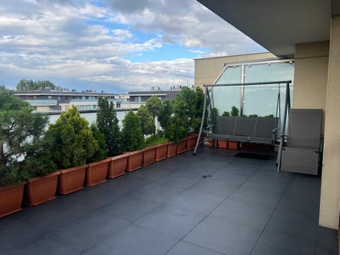 Natural landscape, Balcony/Terrace
