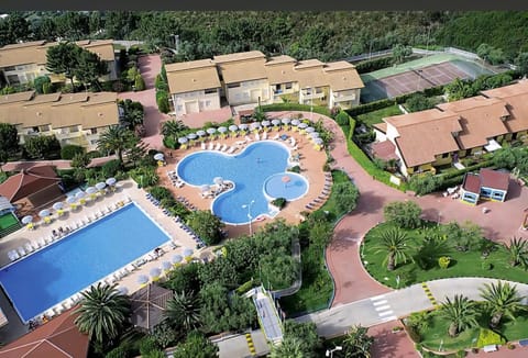 Natural landscape, Bird's eye view, Swimming pool