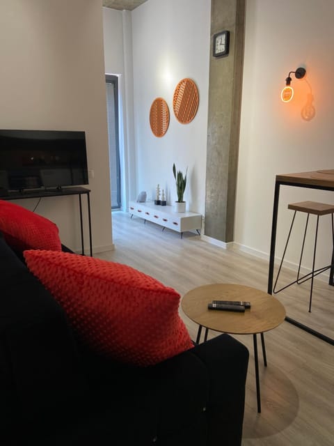 TV and multimedia, Living room, Dining area