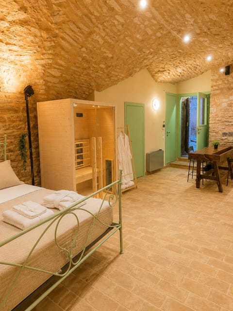 Bed, Sauna, Photo of the whole room, Seating area, Bedroom