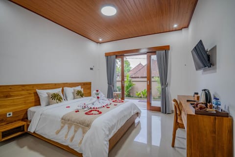 Communal lounge/ TV room, Bed, TV and multimedia, Photo of the whole room, Bedroom, towels
