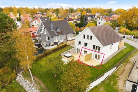 Property building, Bird's eye view