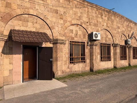 Property building, Day