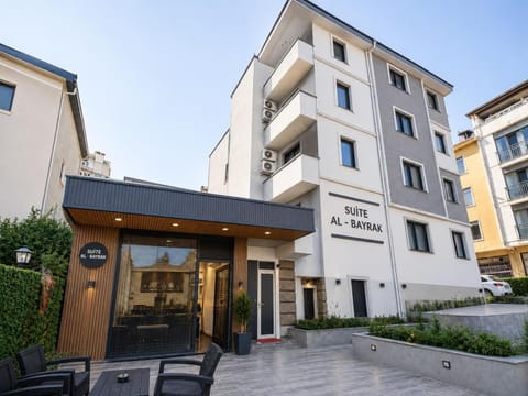 Property building, Day