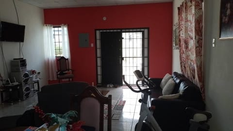 Communal lounge/ TV room, TV and multimedia, Living room
