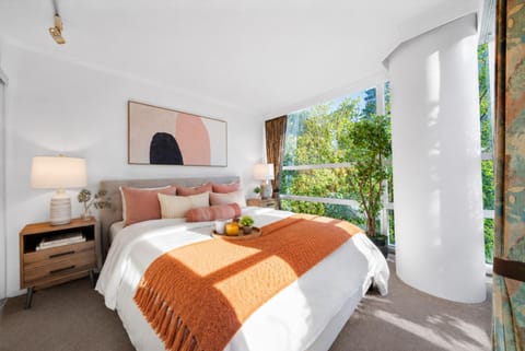 Bed, View (from property/room), Balcony/Terrace, Photo of the whole room, Bedroom, Garden view
