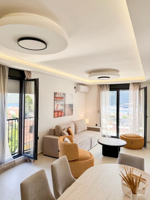 TV and multimedia, Living room, Dining area, Sea view, air conditioner