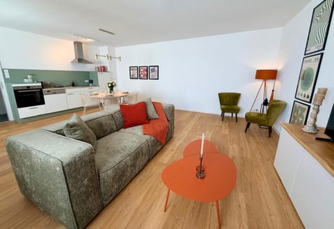 Kitchen or kitchenette, Living room