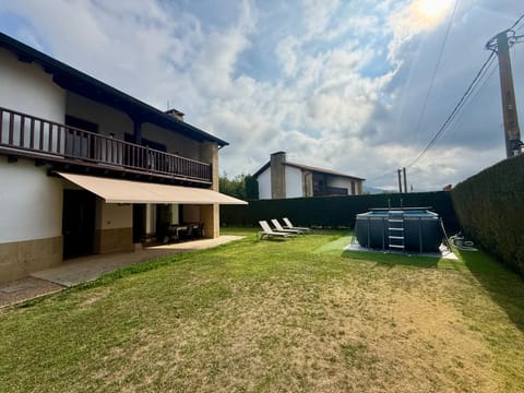 Property building, Garden, Garden view