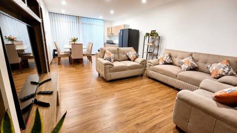 Communal lounge/ TV room, TV and multimedia, Living room, Seating area