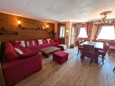 Living room, Mountain view