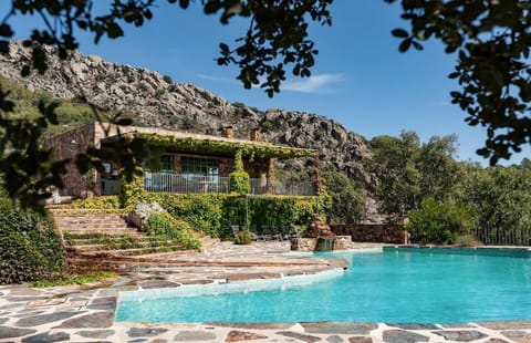 Garden, Mountain view, Pool view, Swimming pool, sunbed