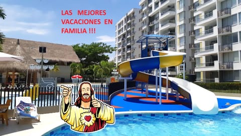 Day, Aqua park, Pool view, Swimming pool, sunbed
