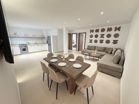 Kitchen or kitchenette, Living room, Dining area